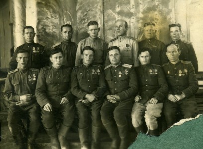 Стахановцы. 1940-е гг. Во втором ряду, крайний слева Мадзигон П.И.